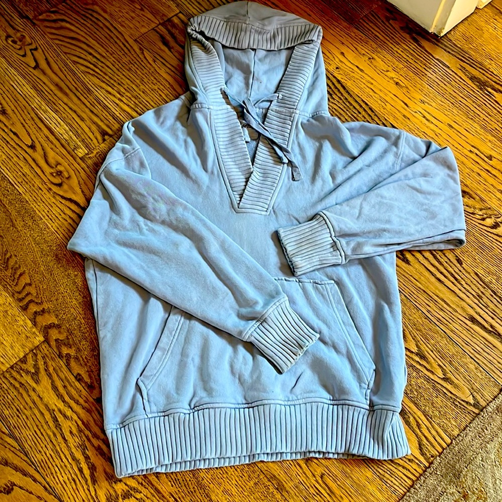 Aerie hooded blue sweatshirt, like new, size S/P